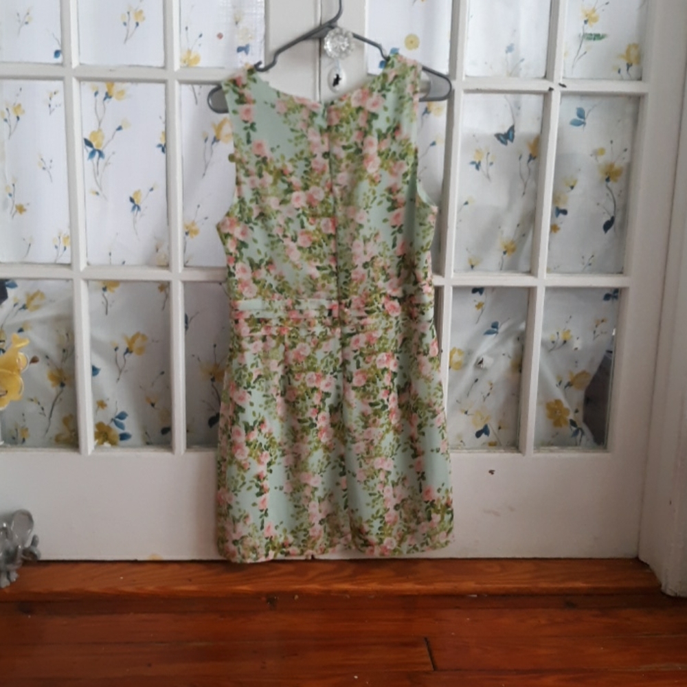 Floral - Picture 2 of 2